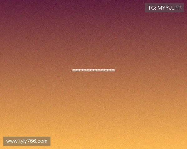 双胞胎姐妹玩石头剪刀布配合完美仿佛心灵相通默契度百分之百